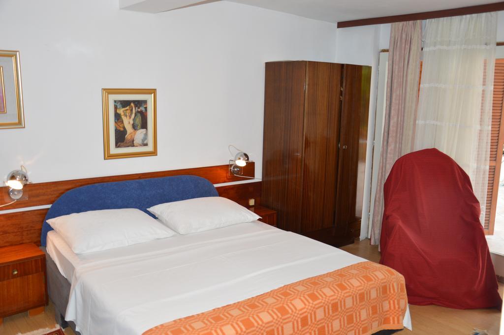 Hous Mira Apartment Porec Room photo
